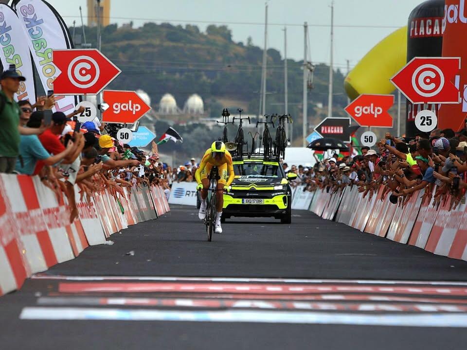 Gli ultimi metri della Volta a Portugal 2025 per il vincitore Artem Nych