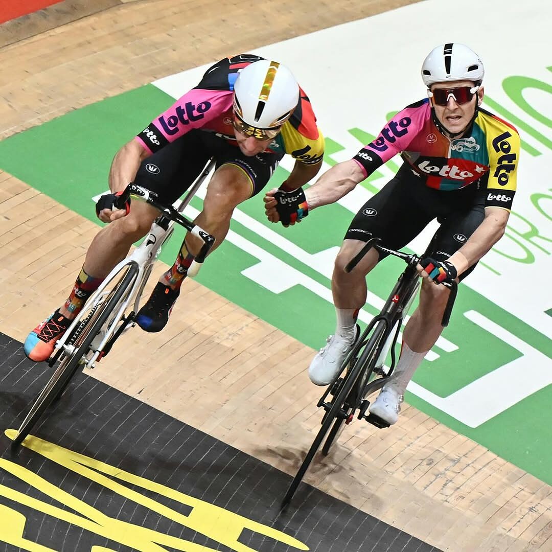 Elia Viviani e Jasper de Buyst alla Sei Giorni di Gand 2025 ©Marc Van Hecke