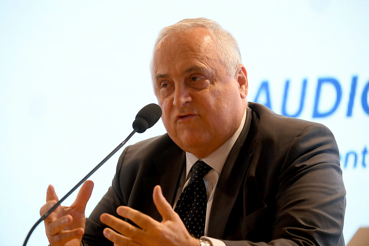 Lazio, Lotito racconta le minacce ai pm: “Giravo con due pistole”