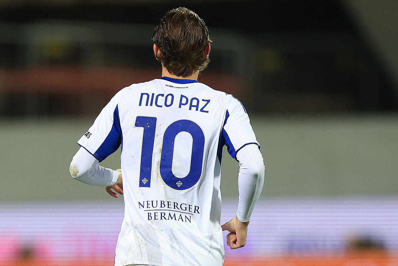 Nico Paz segna dopo due minuti: il Como batte lo United 4-1