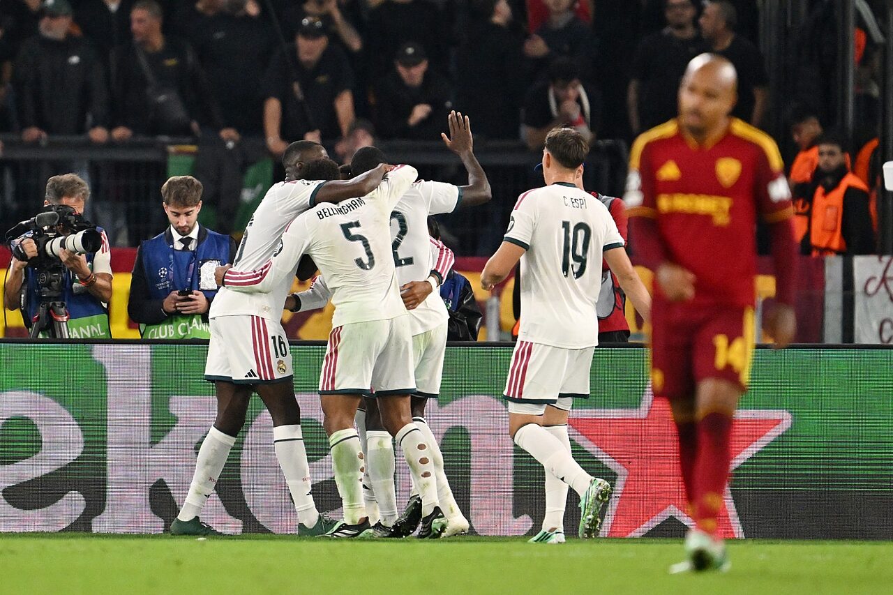 Champions League, Mourinho beffa la Roma: il Real Madrid rimonta nel finale con tre gol in sette minuti