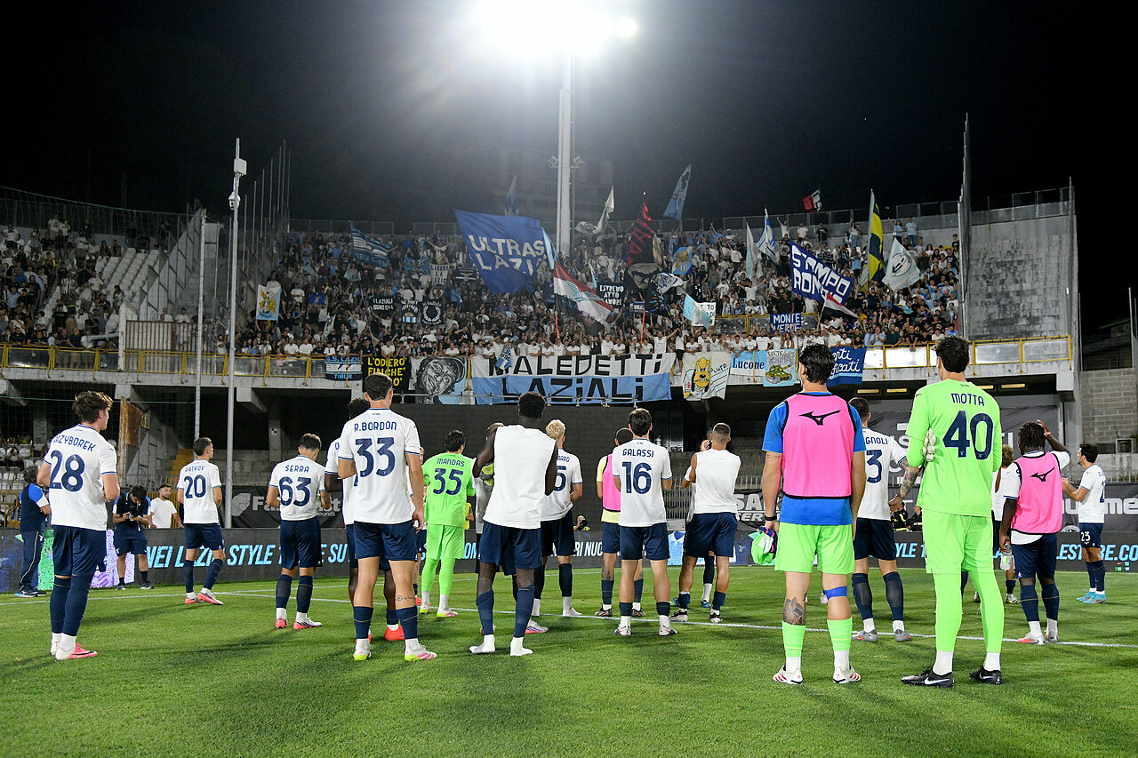 Lazio, la squadra a fianco dei tifosi: i calciatori preparano una lettera per Lotito