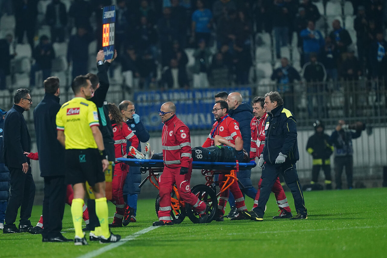 Lobotka ha già iniziato la riabilitazione: il Napoli attende la Lazio