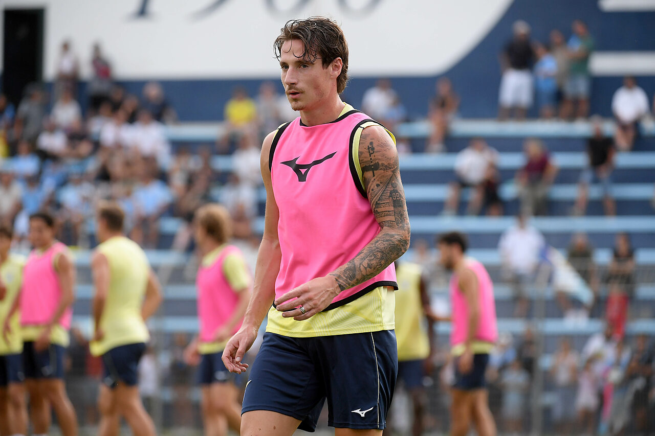 Lazio-Genoa, Pinamonti: "Il gruppo è bello e coeso. Inizio di stagione? È stato turbolento"