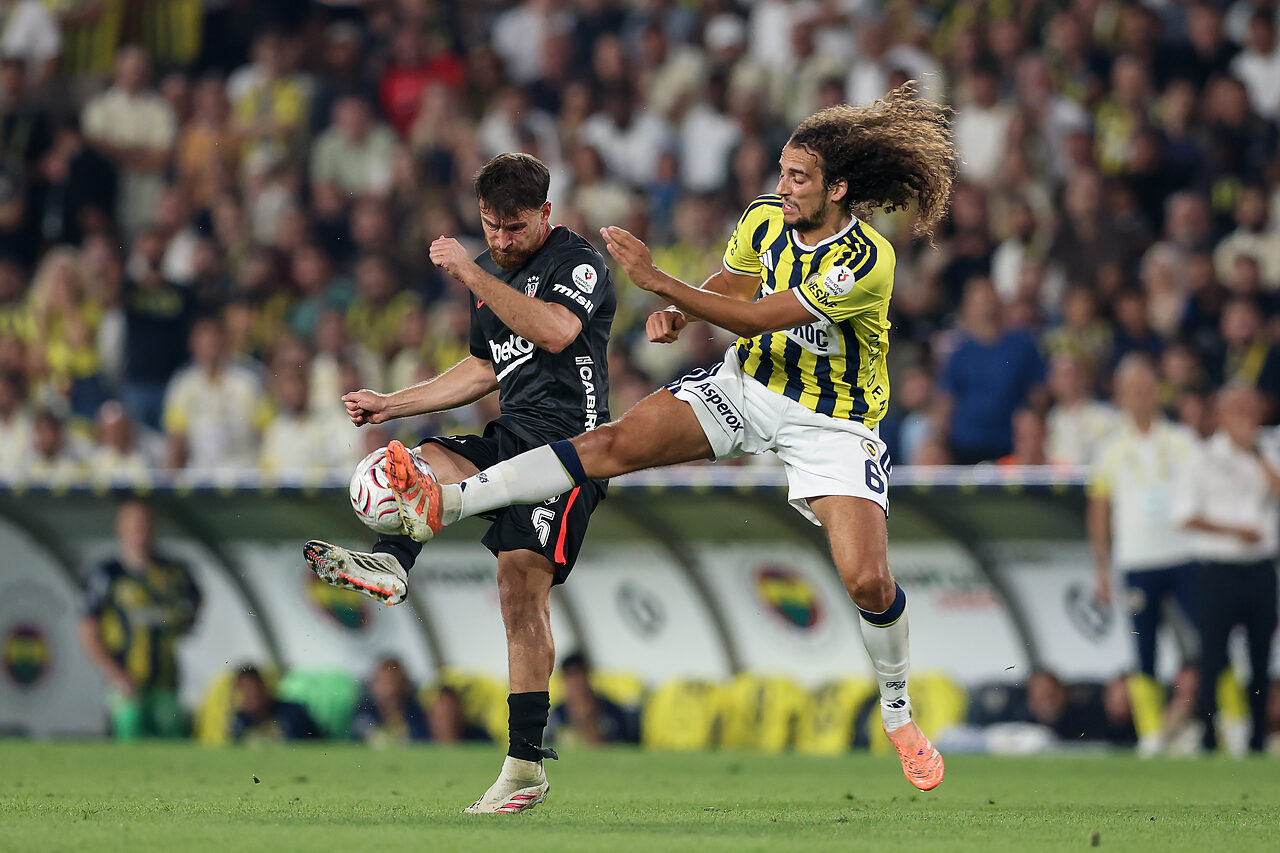 Guendouzi, serata da incubo in Champions: l'errore dell'ex Lazio costa caro al Fenerbahce