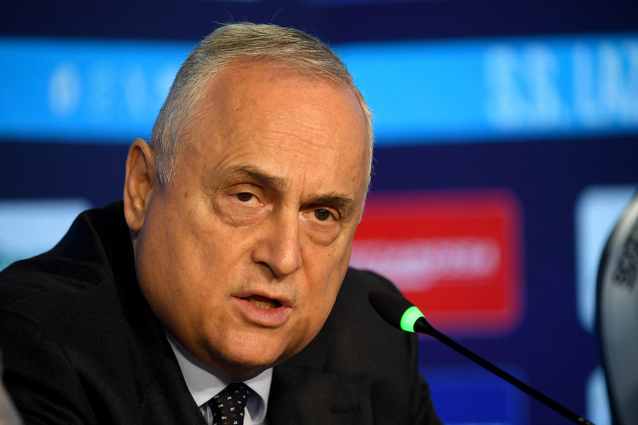 Lotito e gli ultras, "La Lazio è inscalabile. Non vendo neanche agli emiri”