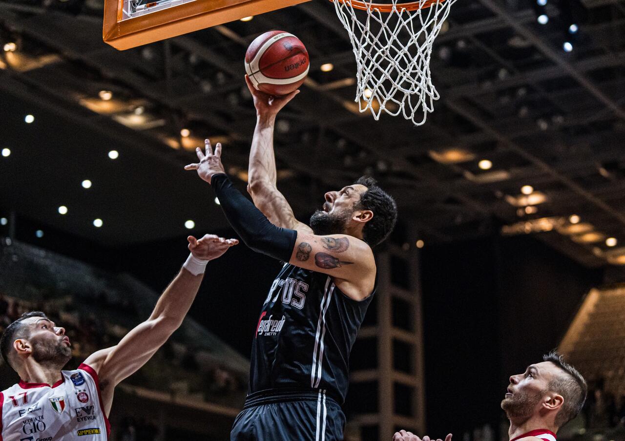 Virtus, la Coppa Italia è già finita. Vince Milano 77-91