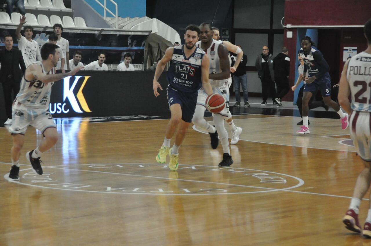 Real Sebastiani Rieti - Flats Service Fortitudo Bologna, cronaca
