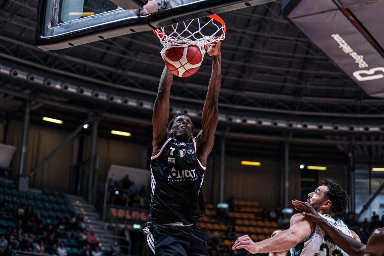 Gameday: oggi Virtus - Sassari alle 19