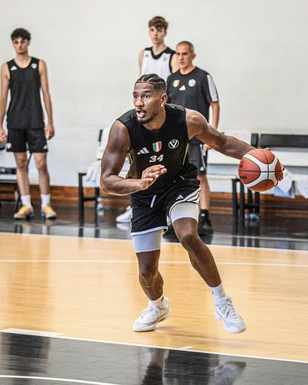 Virtus, da domani il ritiro ad Asolo. Da oggi aggregato McCormack