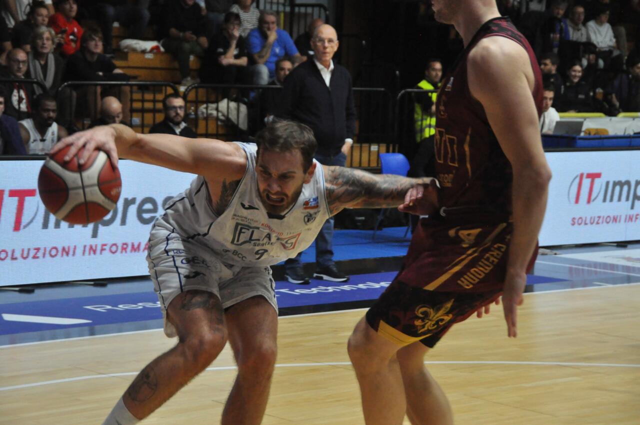 Ferraroni Cremona - Flats Service Fortitudo Bologna, cronaca