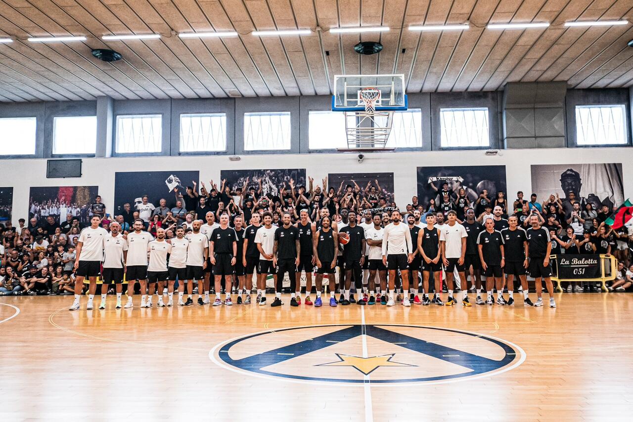 L'allenamento Virtus coi tifosi, il video