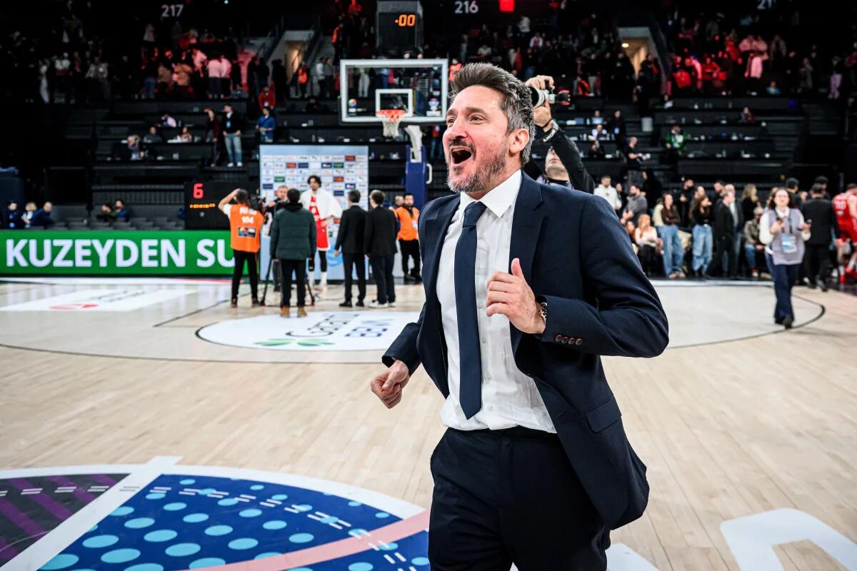 Pozzecco: partita pazzesca, questa squadra è una famiglia