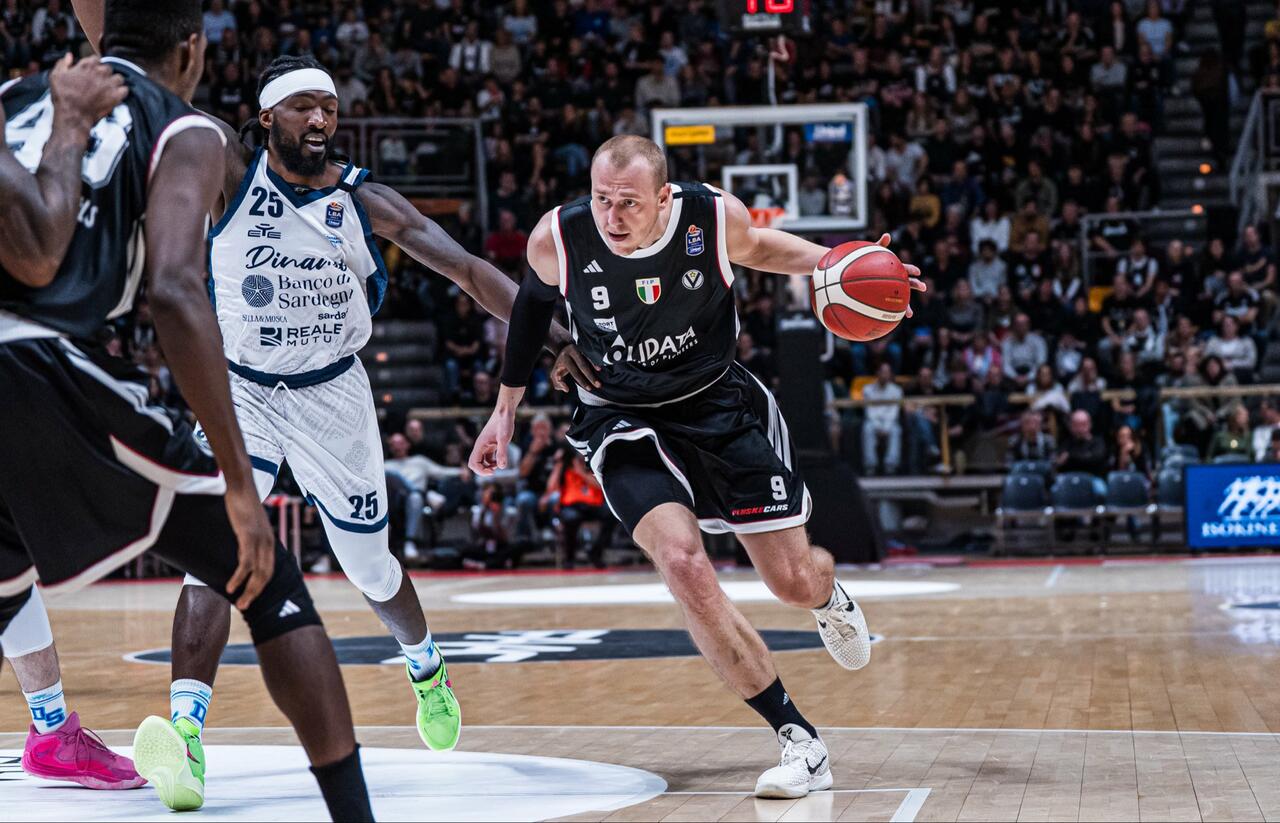 Gli highlights di Virtus Olidata Bologna - Banco di Sardegna Sassari