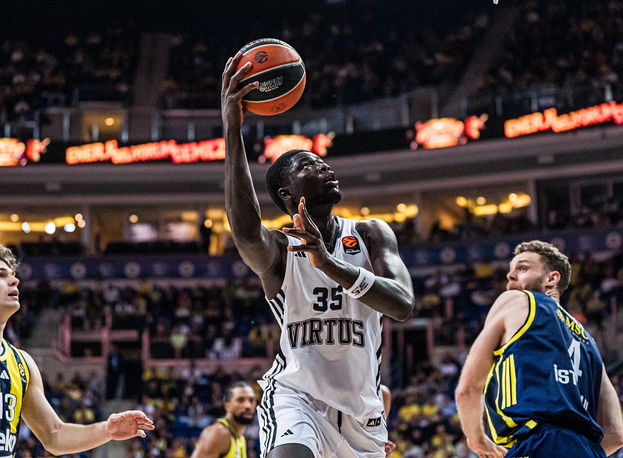 La Virtus fa una grande partita, ma vince il Fenerbahce: 66-64