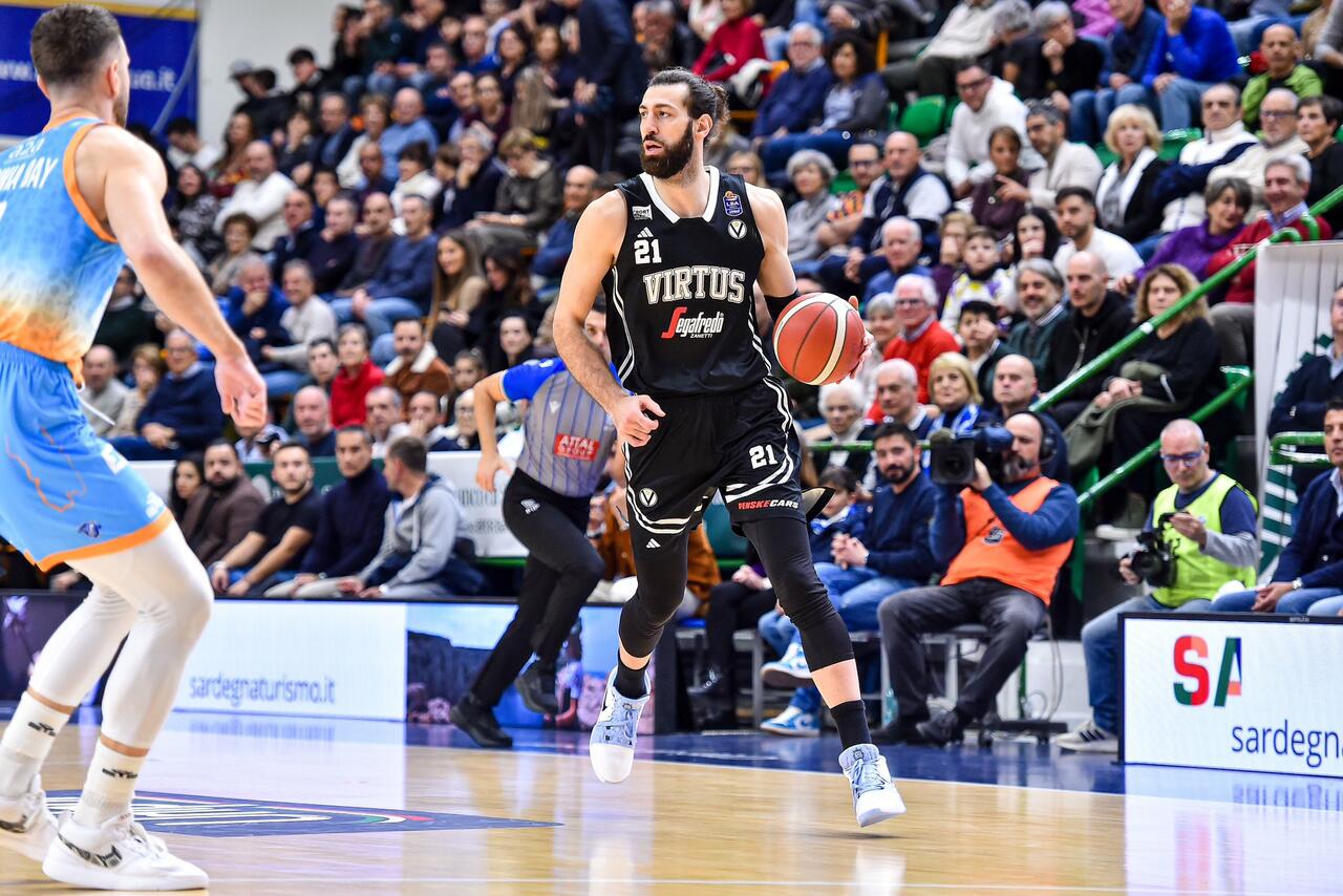 Gli highlights di Banco di Sardegna Sassari - Virtus Segafredo Bologna