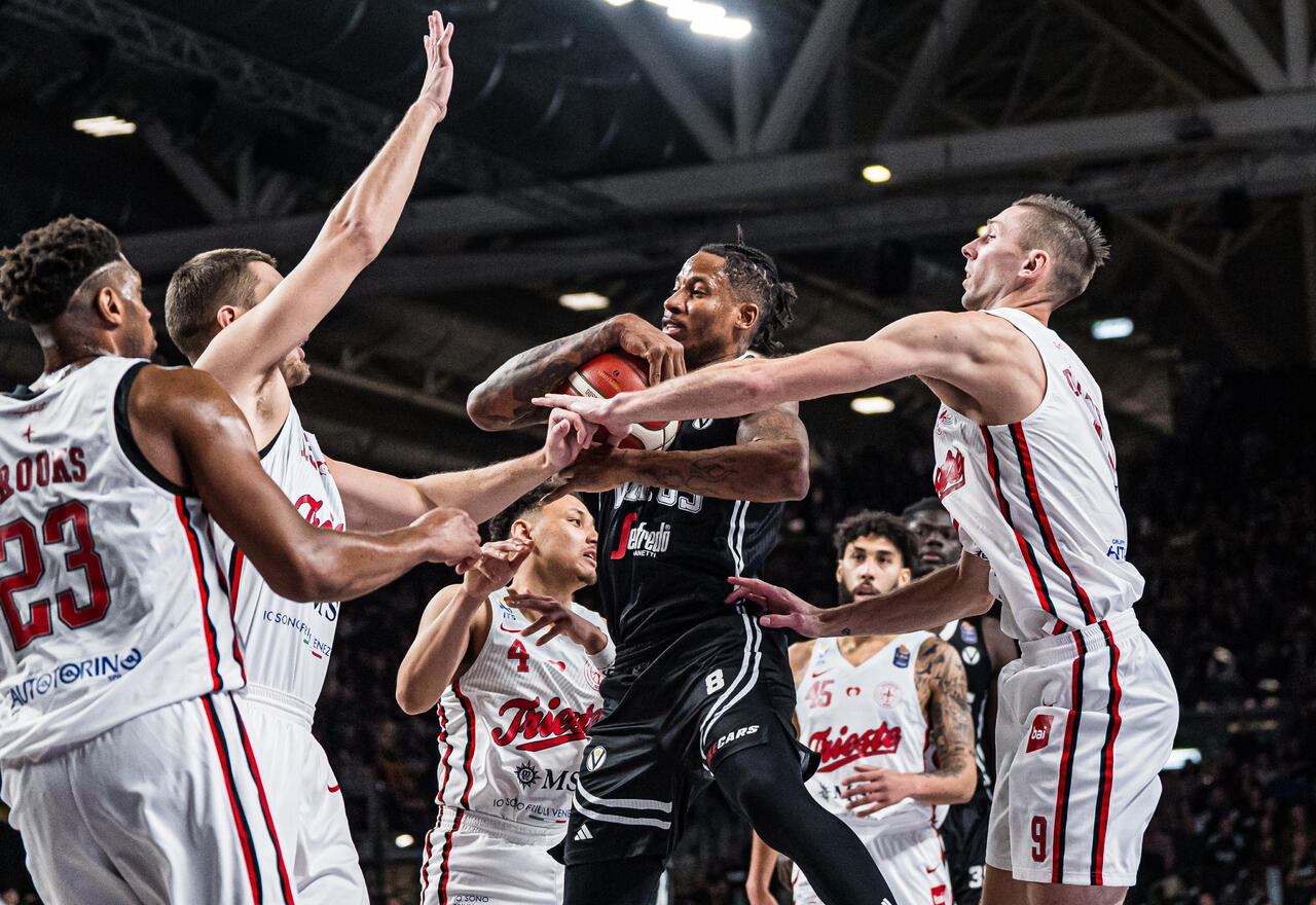 La Virtus cade in casa contro Trieste: 70-78
