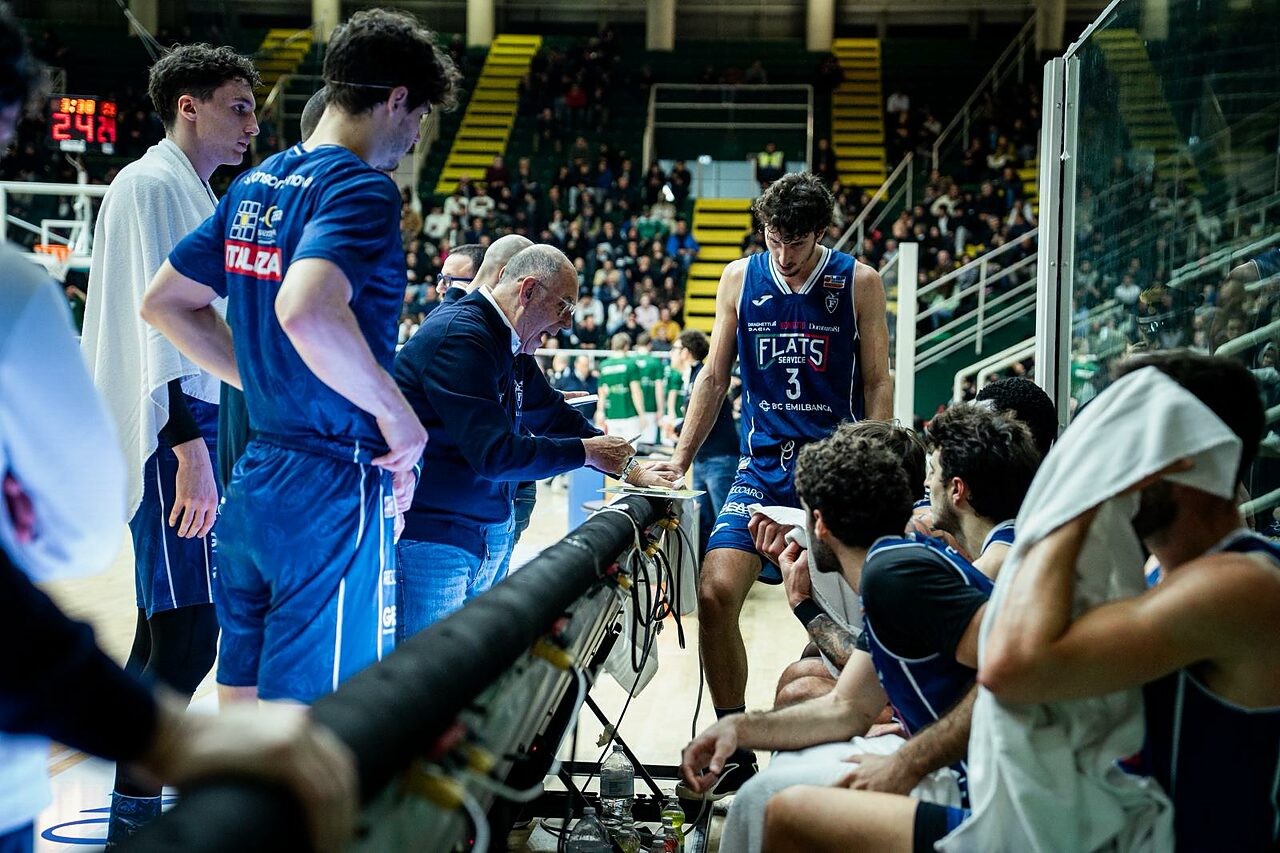 Unicusano Avellino - Flats Service Fortitudo Bologna, cronaca