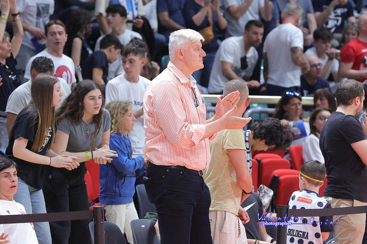 L'incoraggiamento Fortitudo a Teo Alibegovic