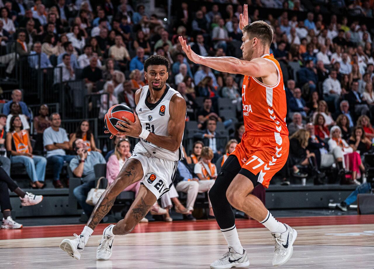 Virtus, venerdì il Panathinaikos. Poi tre settimane di doppi turni