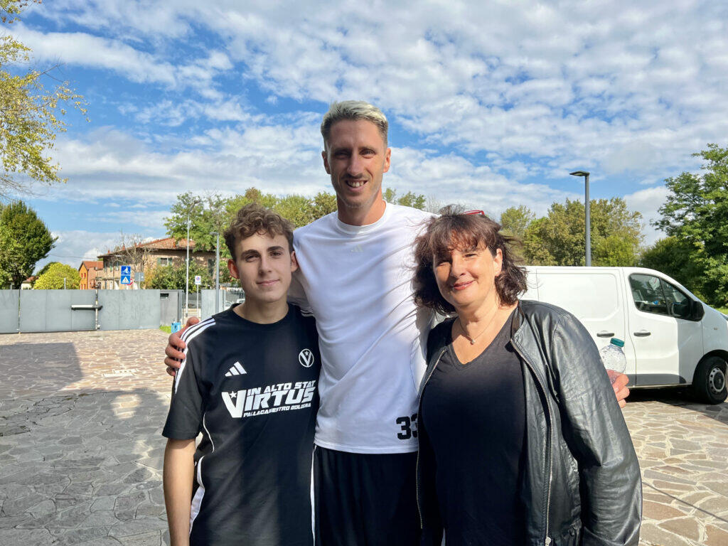 La storia di Maria Elena e Lorenzo, i primi nuovi abbonati alla Virtus Segafredo Bologna