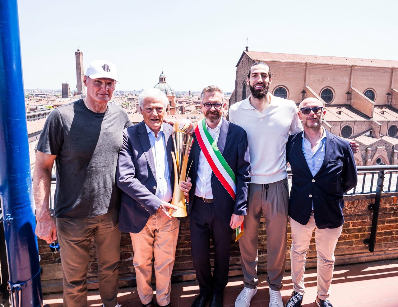 Zanetti: il 25 la prima pietra del nuovo palazzo. Faremo una squadra giovane, forte e lunga