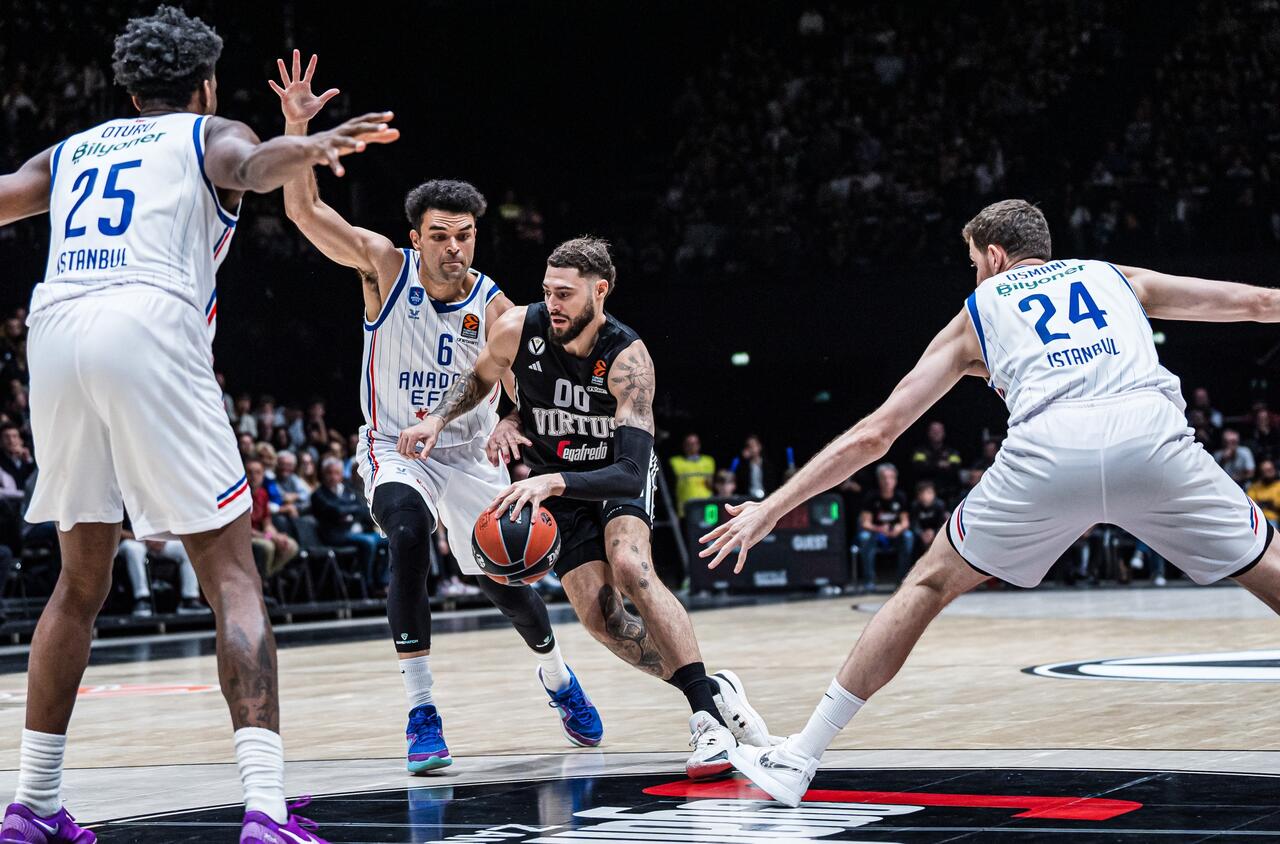Virtus, esordio amaro in Eurolega. Vince l'Efes 67-76