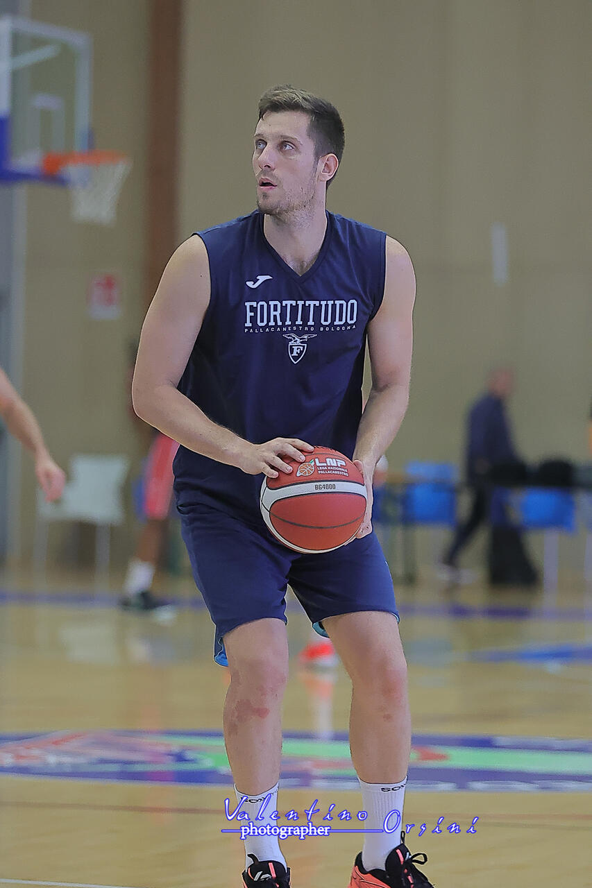 Rottura del crociato anteriore e lesione del menisco laterale sinistro per Lorenzo Benvenuti