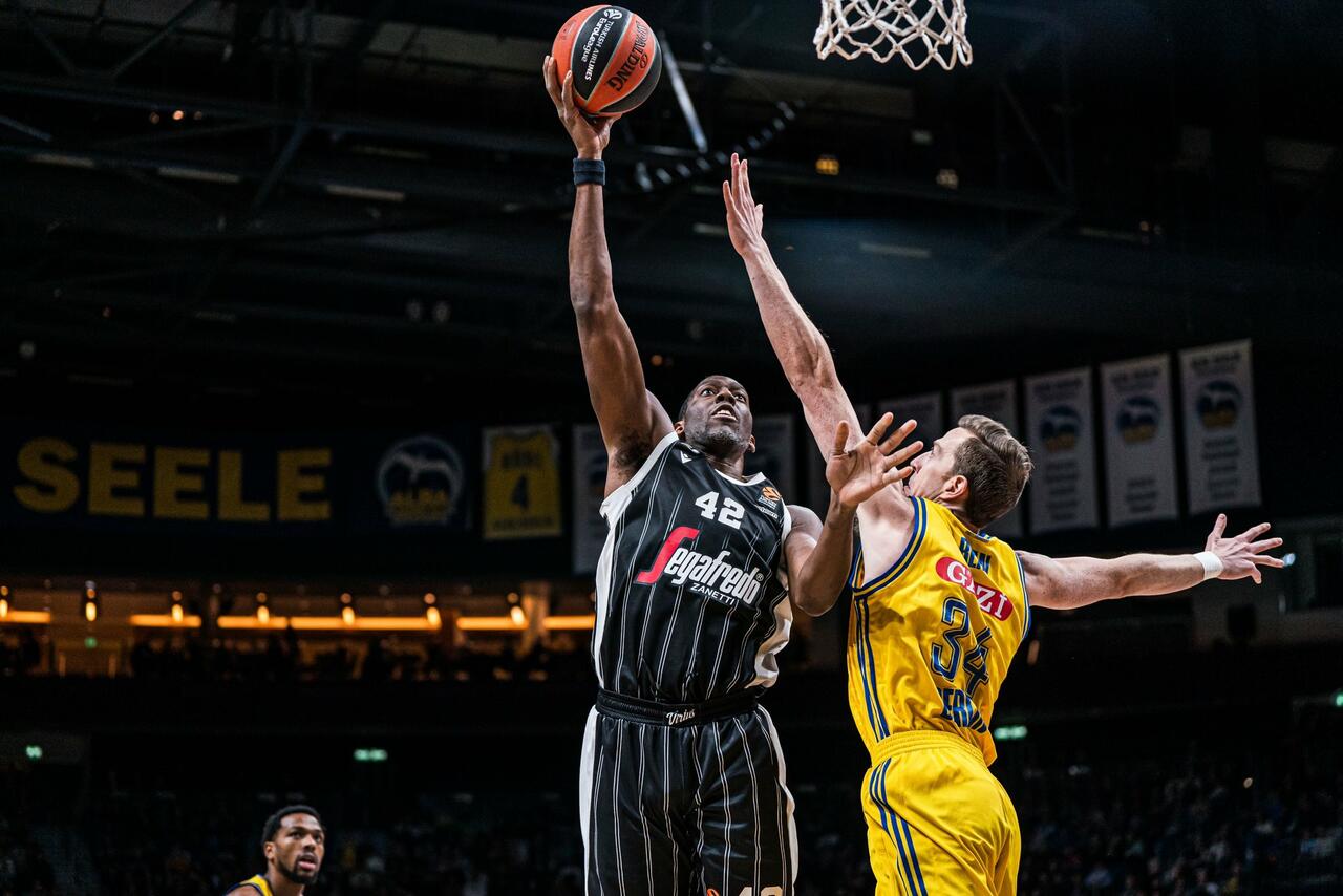 Dunston: grazie ai tifosi Virtus per il supporto, mi sono sentito deluso e responsabile per come abbiamo finito