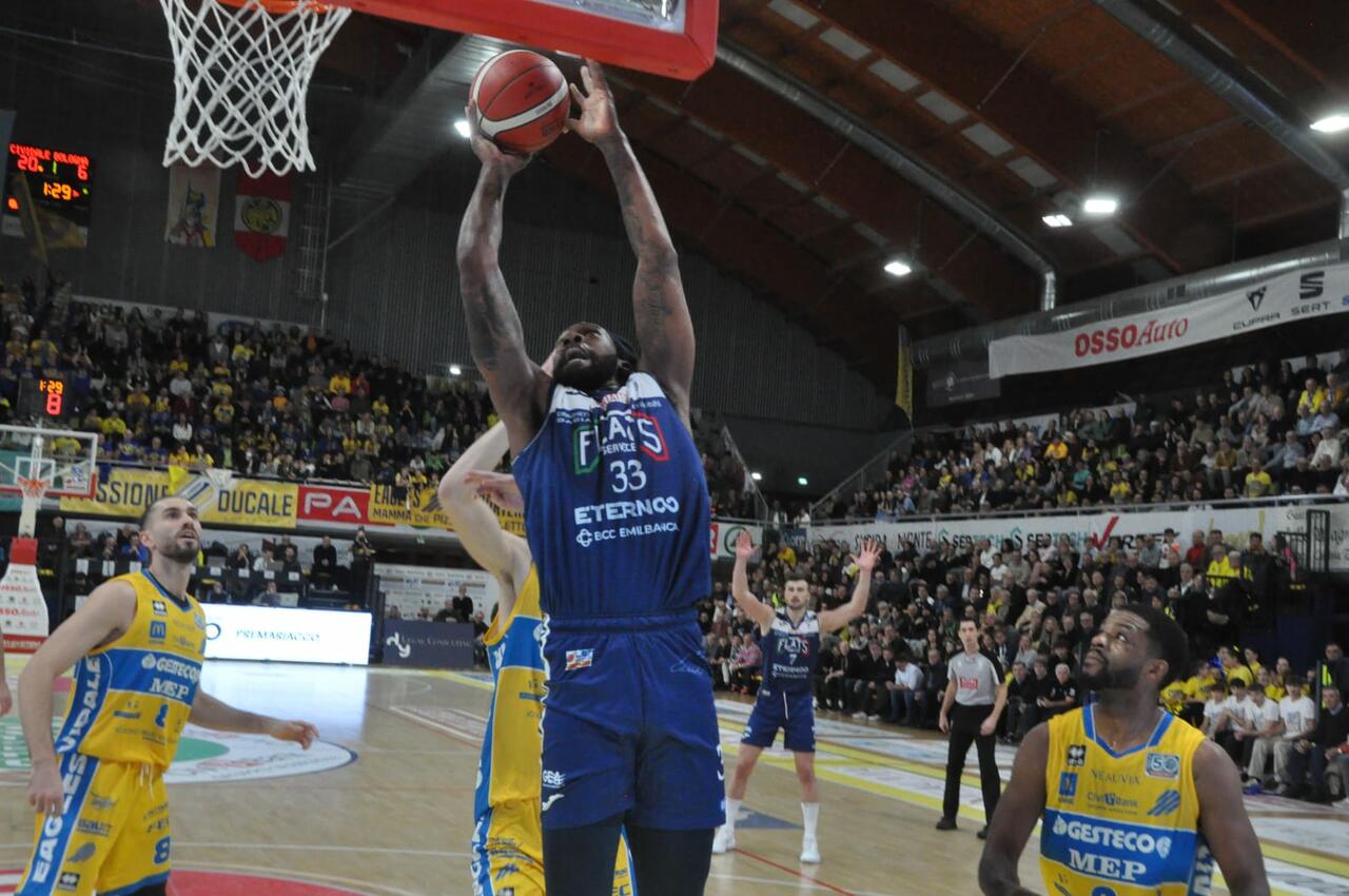 Gesteco Cividale - Flats Service Fortitudo Bologna, cronaca