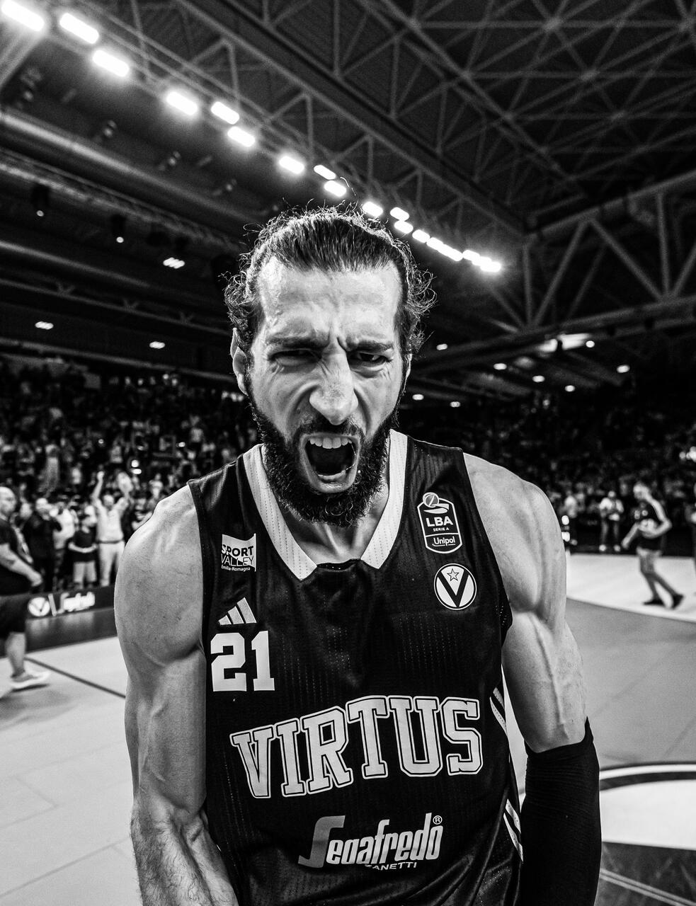 La scossa di Shengelia: 7 punti e +11 di plus/minus in 3'37