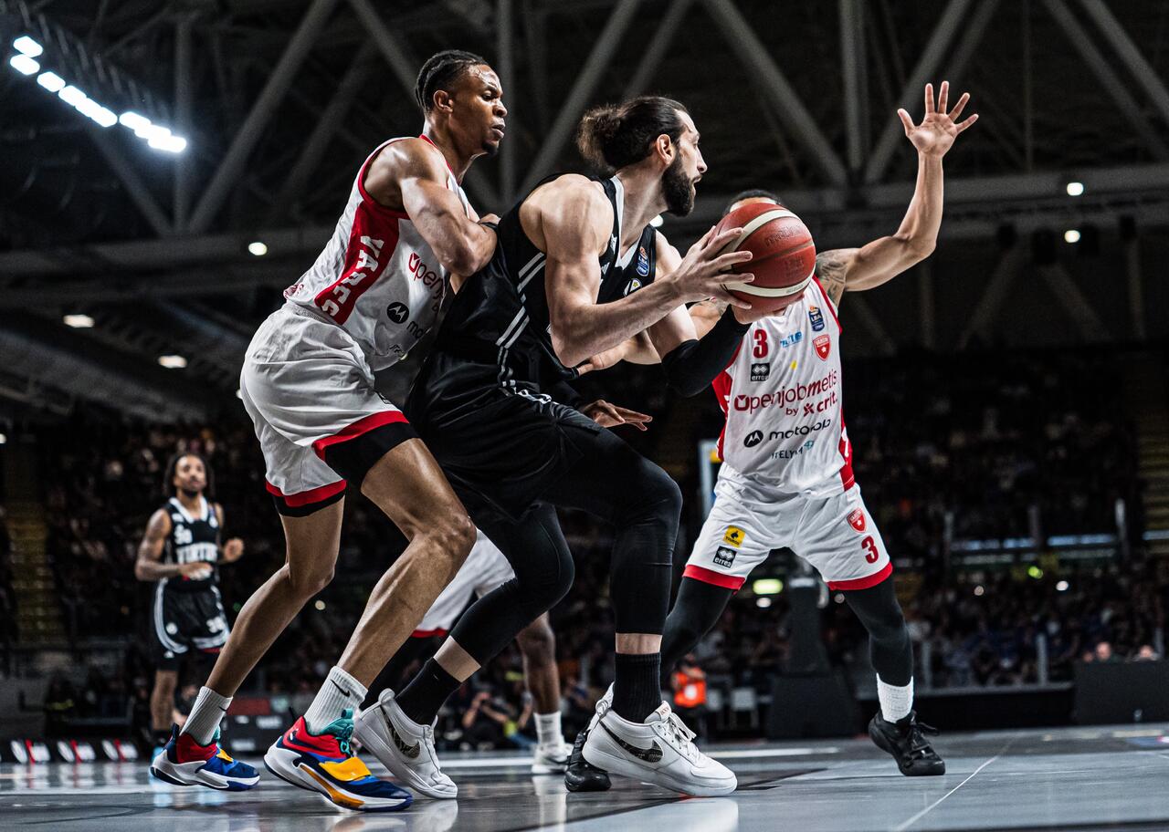 Gara 5, Polonara e Shengelia nei dodici Virtus