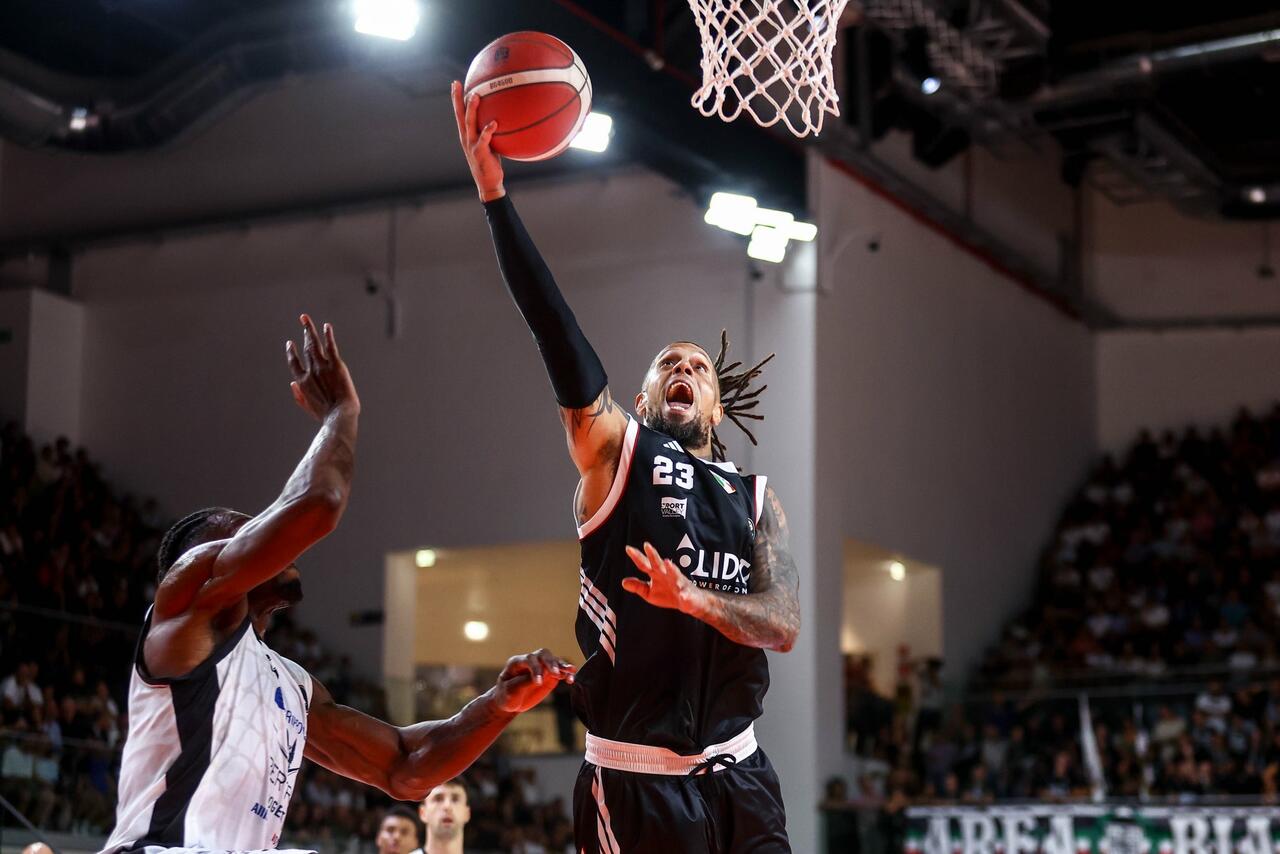 Hackett: ci stiamo aggiustando, tutti lavorano solo e Dusko ci farà trovare la giusta chimica