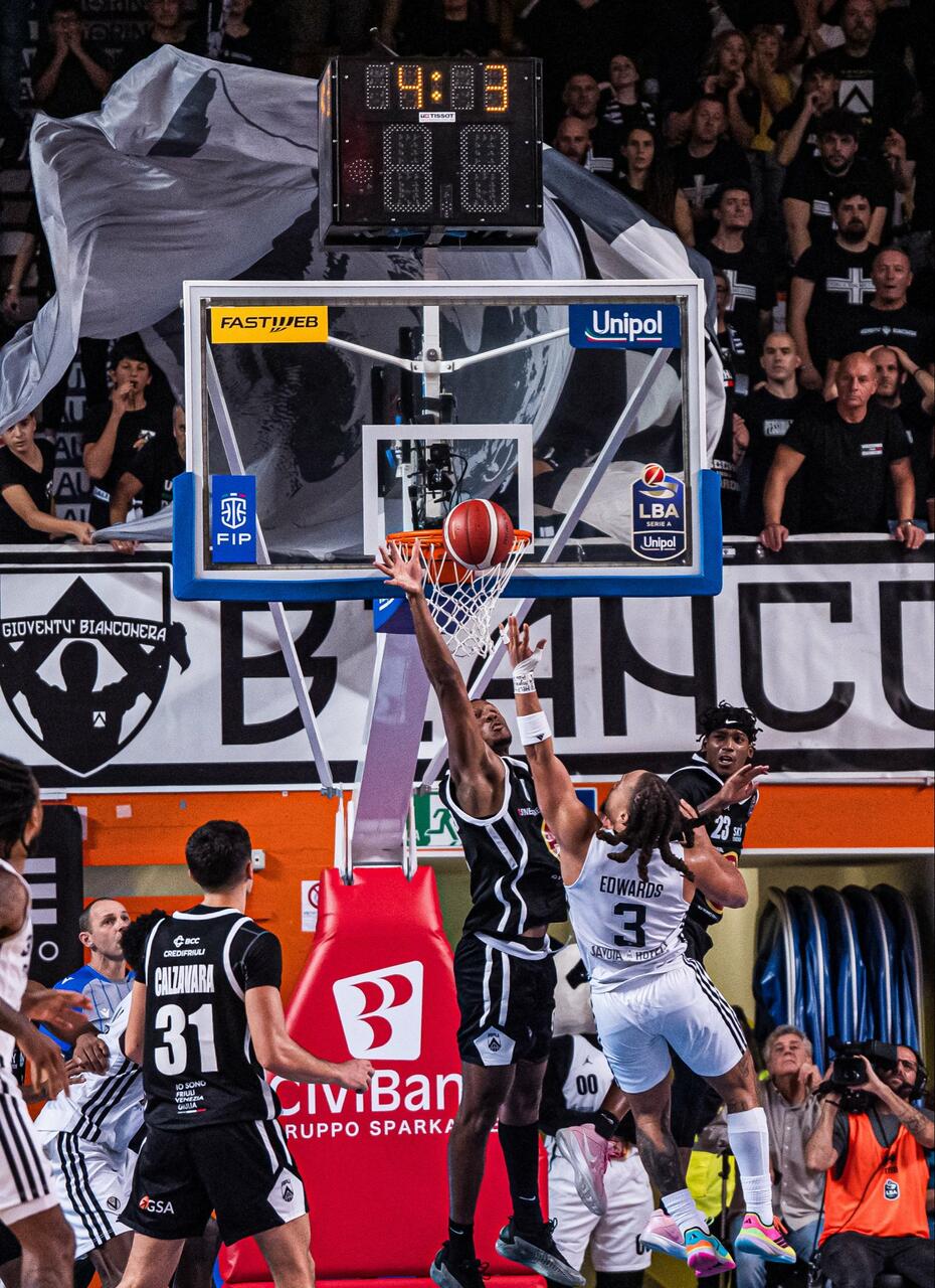 Il canestro della vittoria di Carsen Edwards