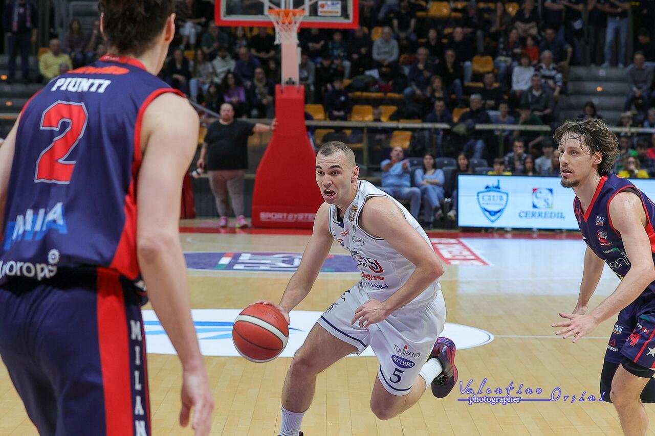 Infortunio Anumba: la Fortitudo "gettona" Alberto Conti