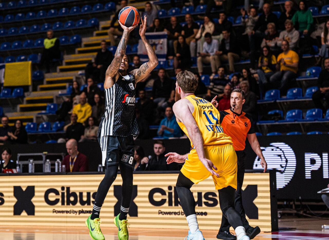 Virtus, si attende l'uscita di Will Clyburn dal contratto