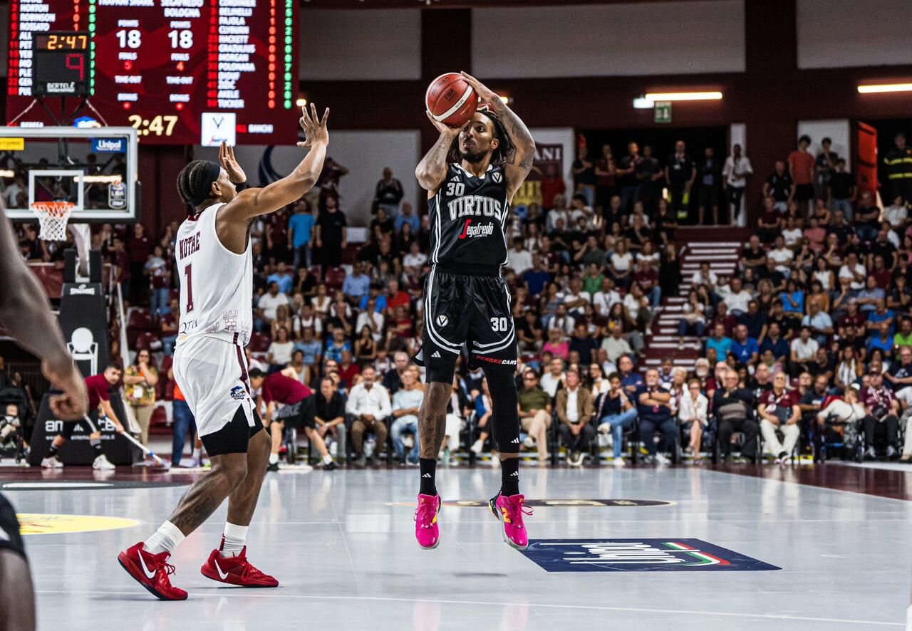 Trapani Shark - Virtus Segafredo Bologna, cronaca