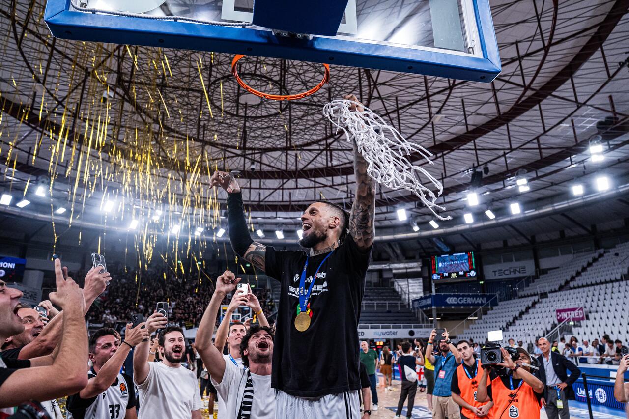 Alle 18.30 raduno di tifosi Virtus all'Arcoveggio, diretta TRC e Nettuno Bologna Uno