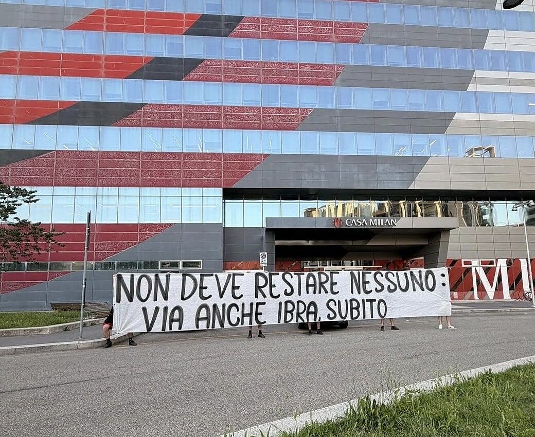 Milan contestazione tifosi