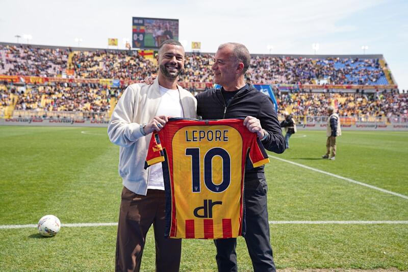 checco lepore premiato in lecce-venezia