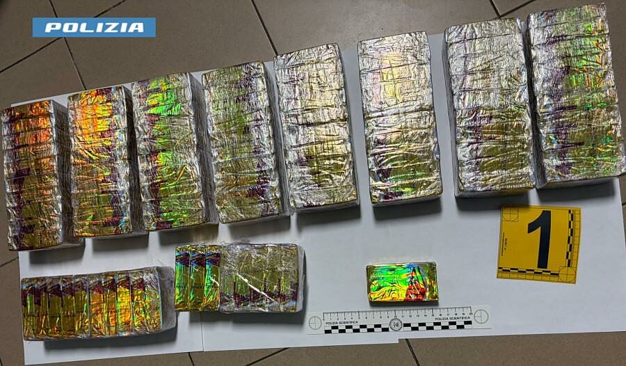 Foto panetti stupefacenti