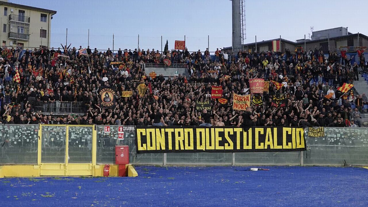 pisa-curva-nord-lecce-calcio