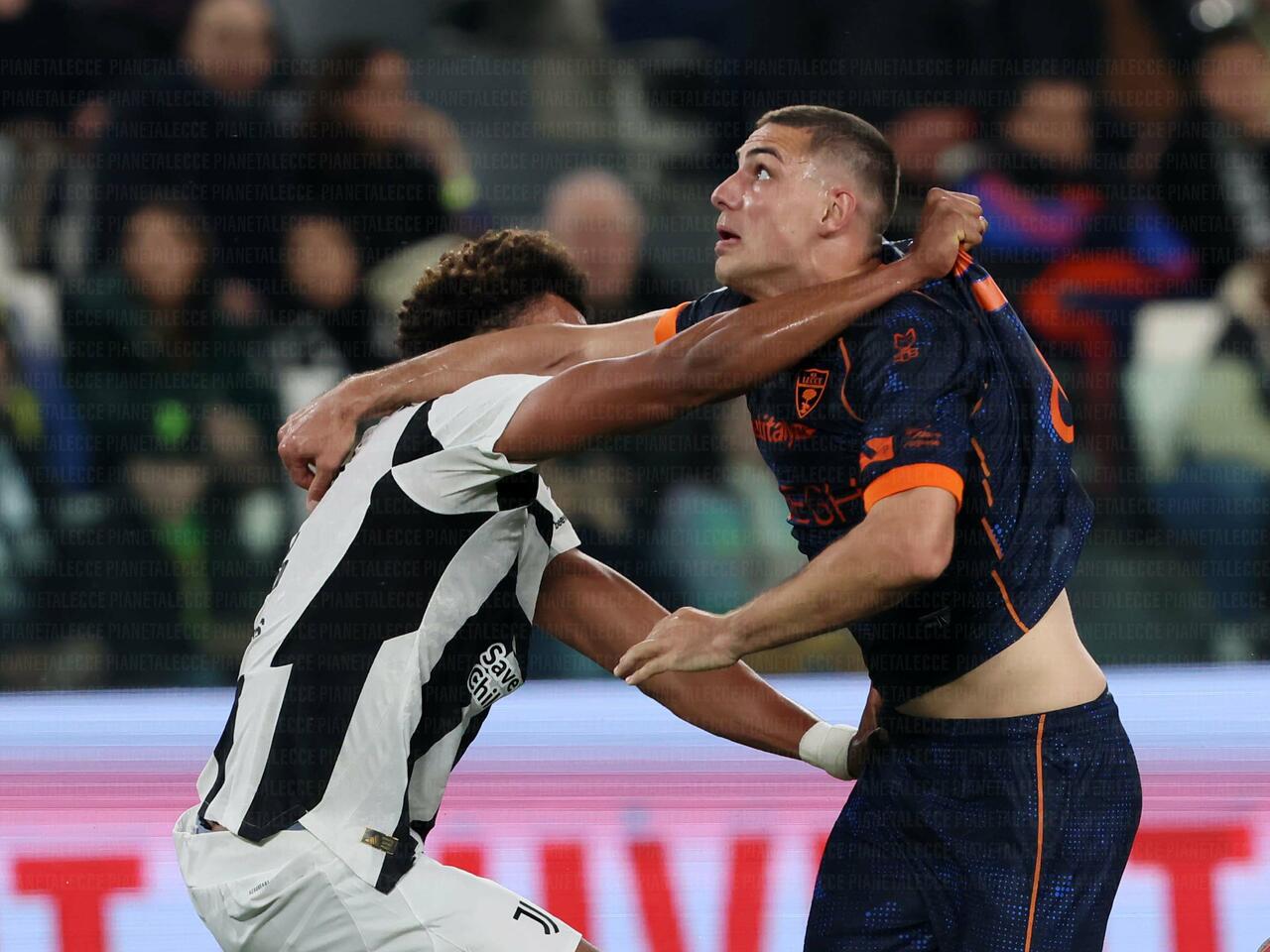Juventus Lecce il fallo su krstovic