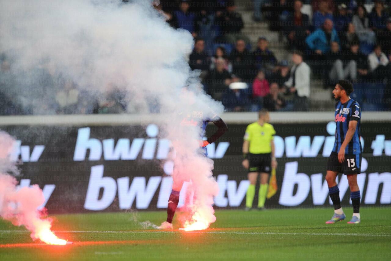 atalant-lecce fumogeni