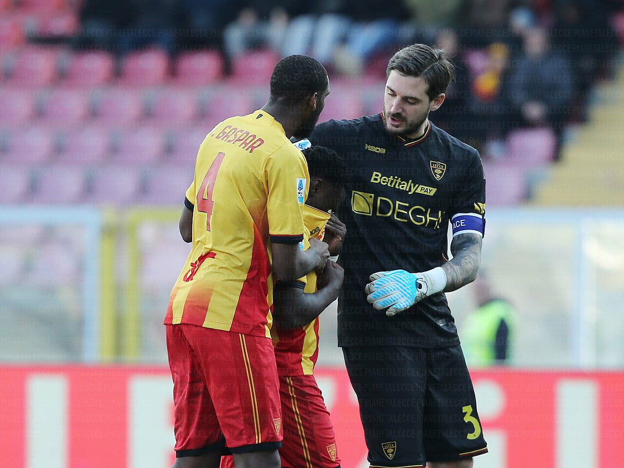 espuslione di banda lacrime