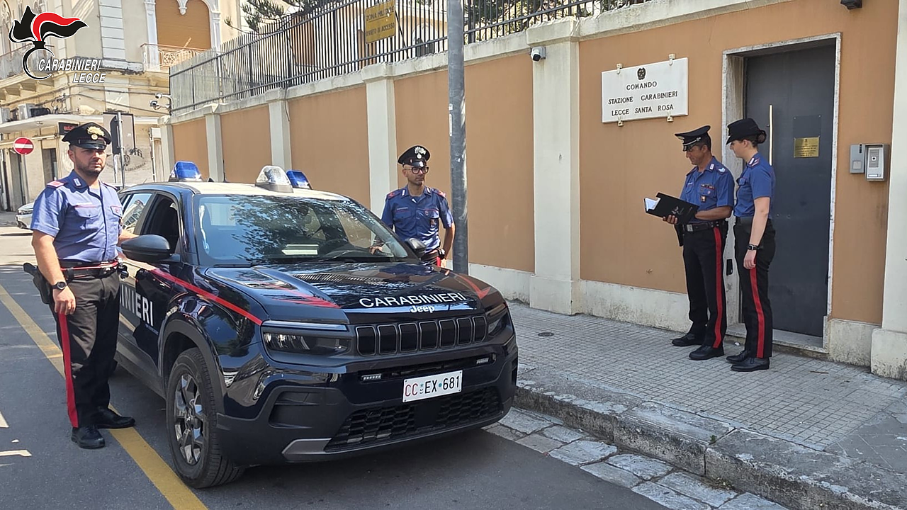 San Cesario, mazze, un’ascia e un fucile nel bagagliaio: 48enne ai domiciliari