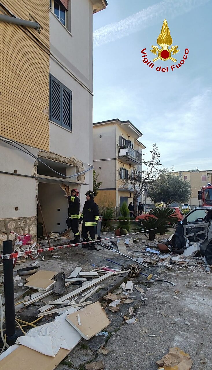 esplosione marcianise
