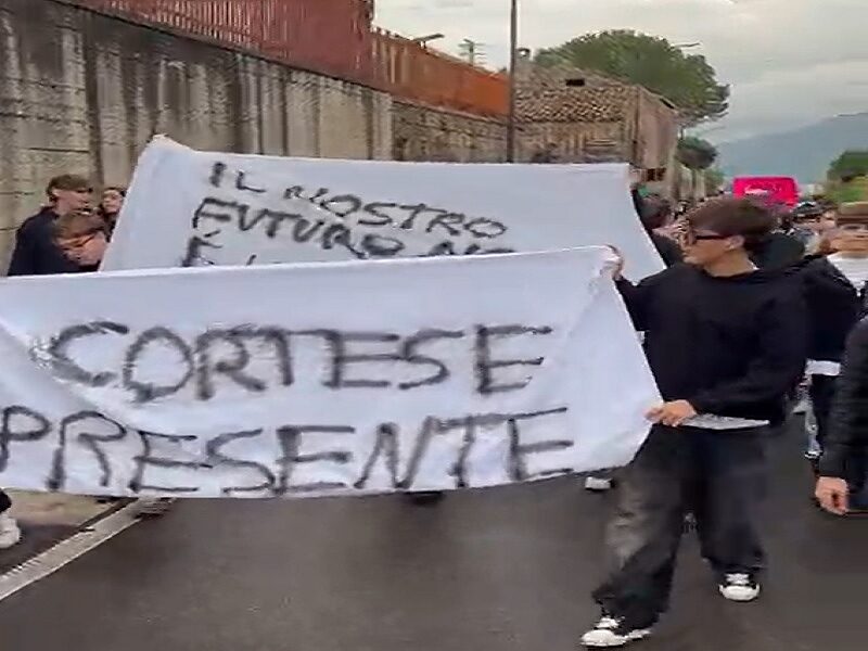 protesta studenti maddaloni