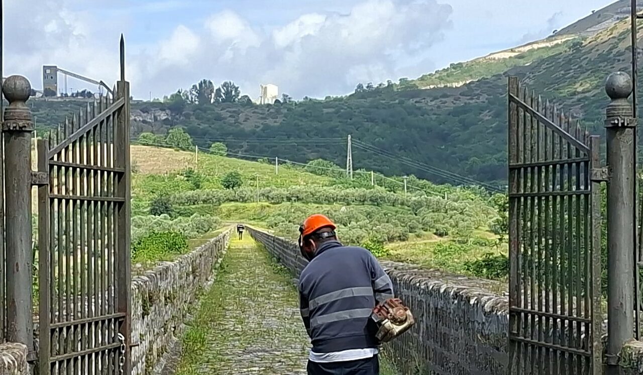 pulizia acquedotto carolino