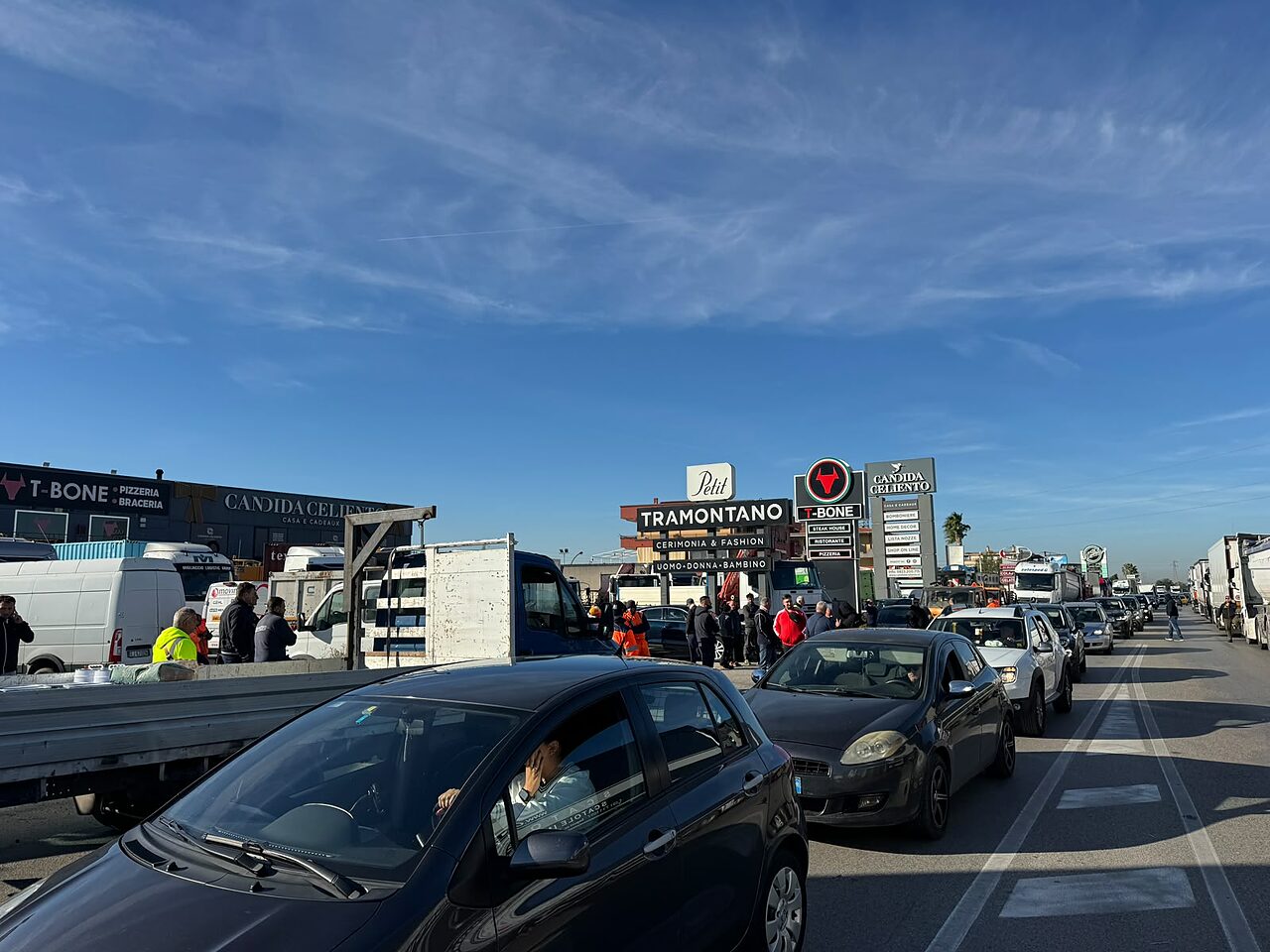 PROTESTE MADDALONI AUTOTRASPORTATORI